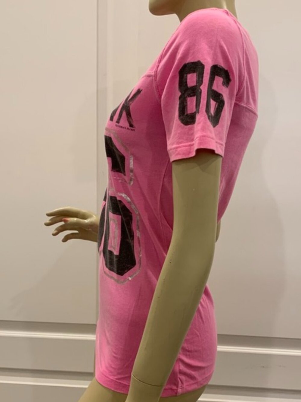Victoria's Secret Pink Tee - Picture 5 of 5